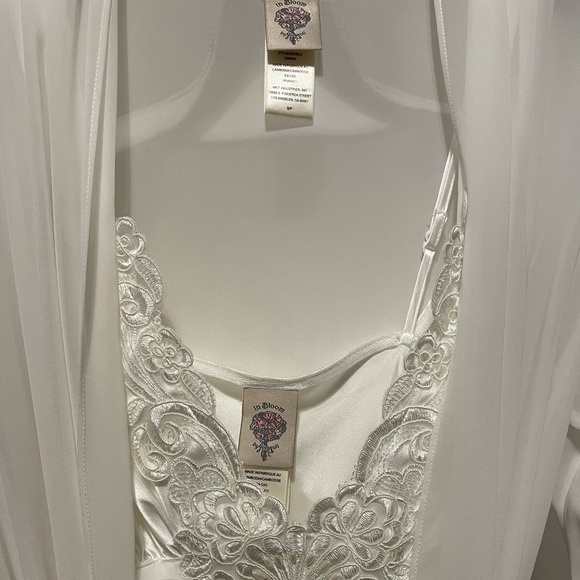 2 Piece In Bloom by Jonquil| Bridal Nightgown - Picture 7 of 8